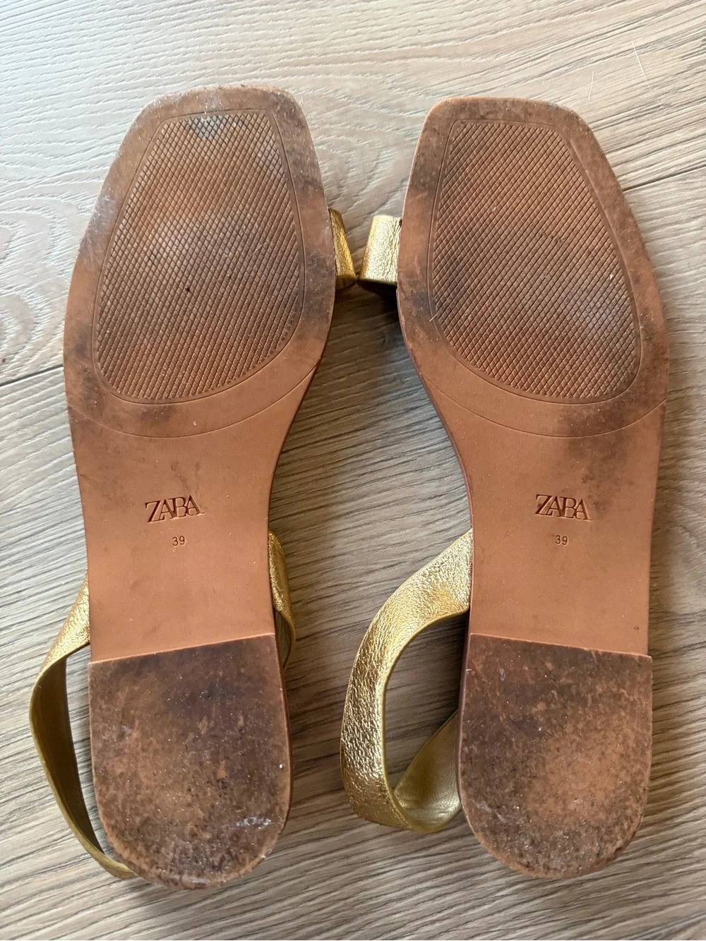 ZARA Metallic Gold Leather Square-Toe Slingback Sandals - Picture 3 of 3